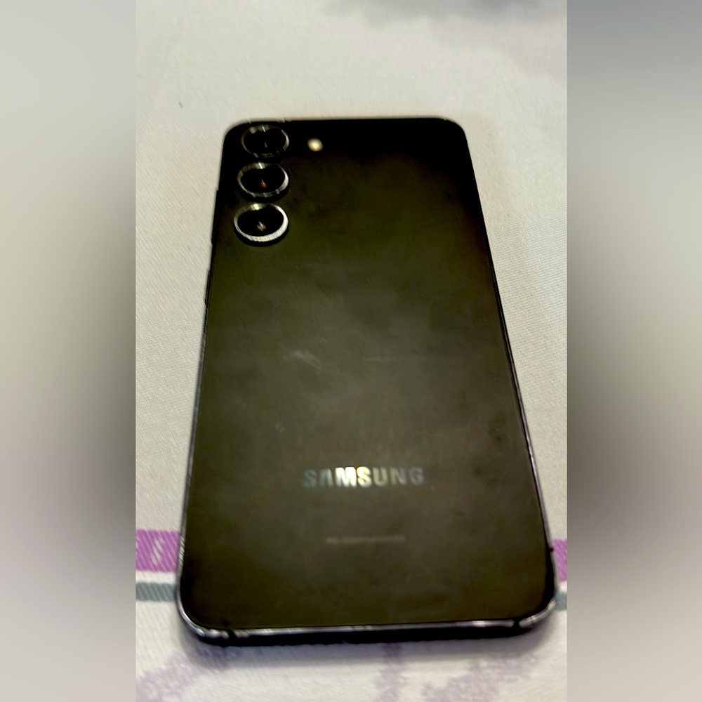 Samsung smartphone s23